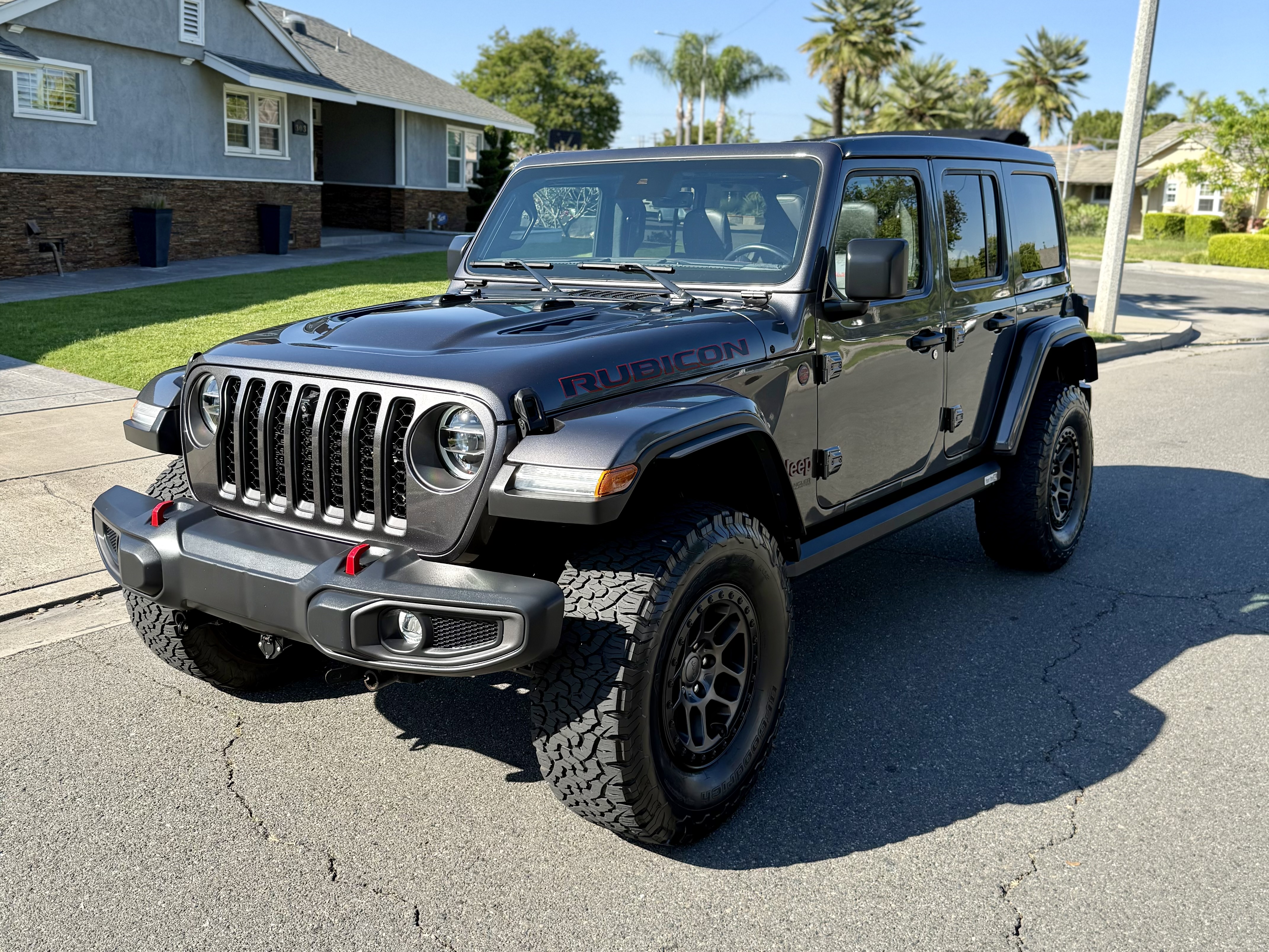 Used 2022 Jeep Wrangler Unlimited Rubicon w/ Xtreme Recon 35" Tire Package AWD/4WD image 1
