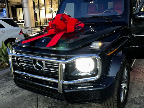 Used 2024 Mercedes-Benz G 550 image 2