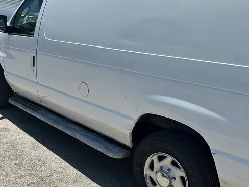 Used 2008 Ford E-250 and Econoline 250 image 2