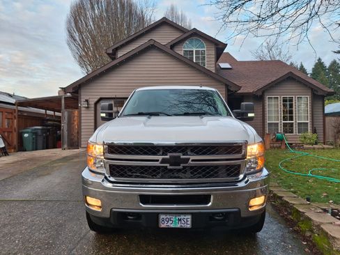 Used 2011 Chevrolet Silverado 3500 LT w/ Interior Plus Package image 12