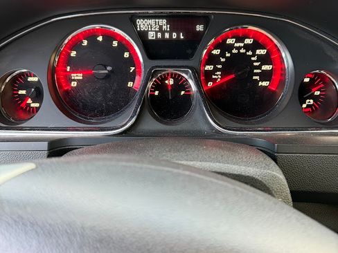 Used 2013 GMC Acadia SLE image 13