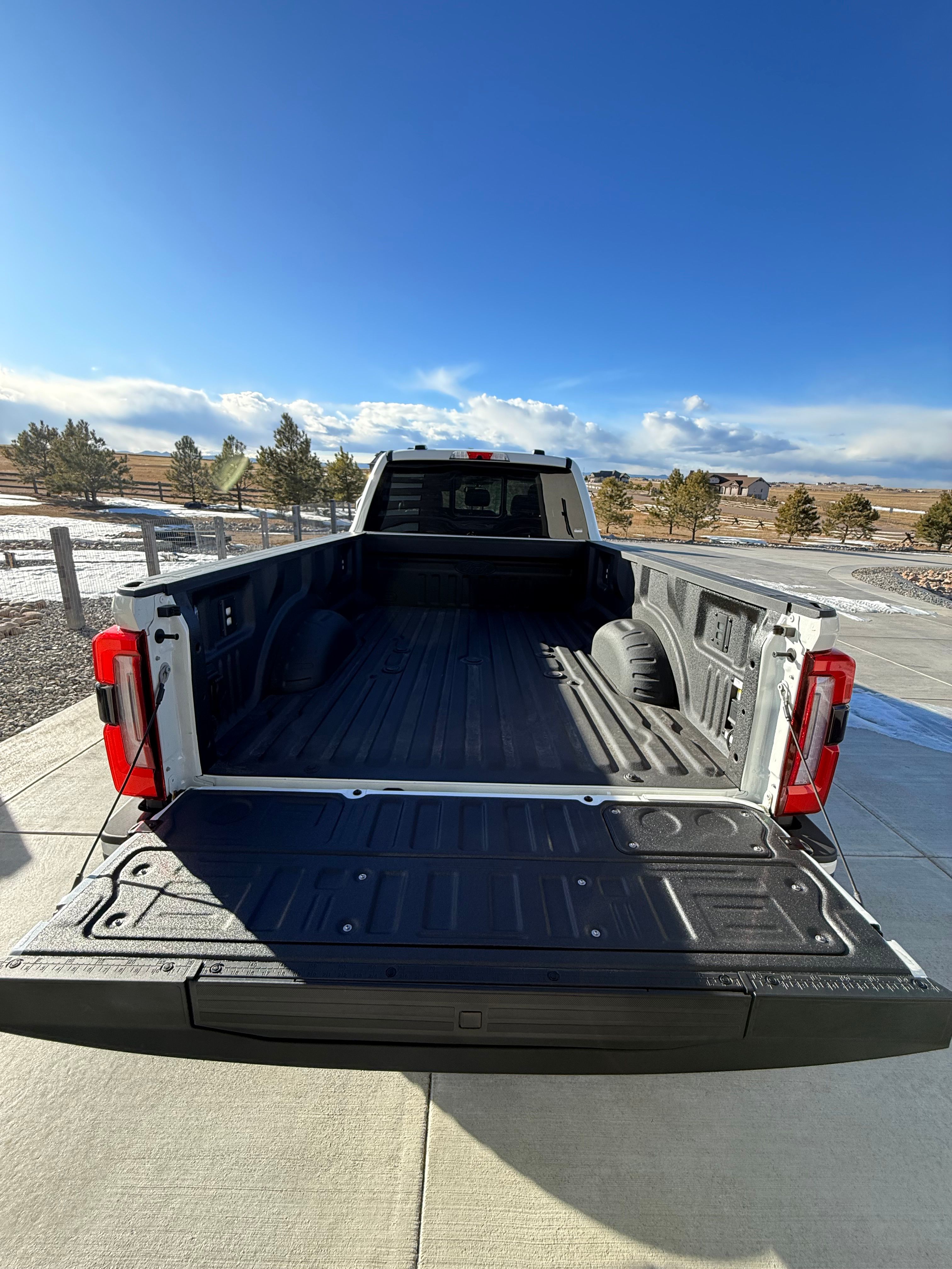 Used 2025 Ford F450 Platinum w/ Platinum Plus Package AWD/4WD image 14