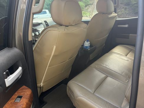 Used 2012 Toyota Tundra Limited w/ Memory Pkg AWD/4WD image 11