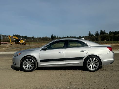 Used 2016 Chevrolet Malibu LTZ image 6