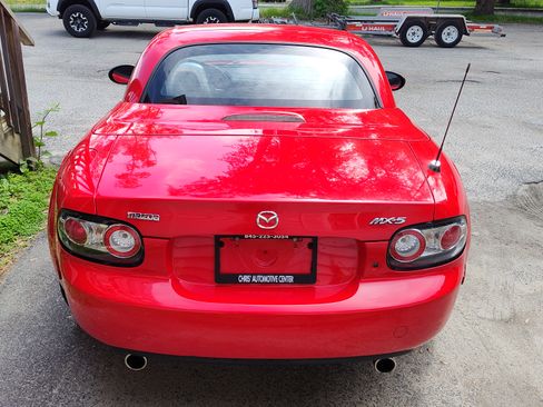 Used 2008 MAZDA MX-5 Miata Touring w/ Suspension Pkg RWD image 8