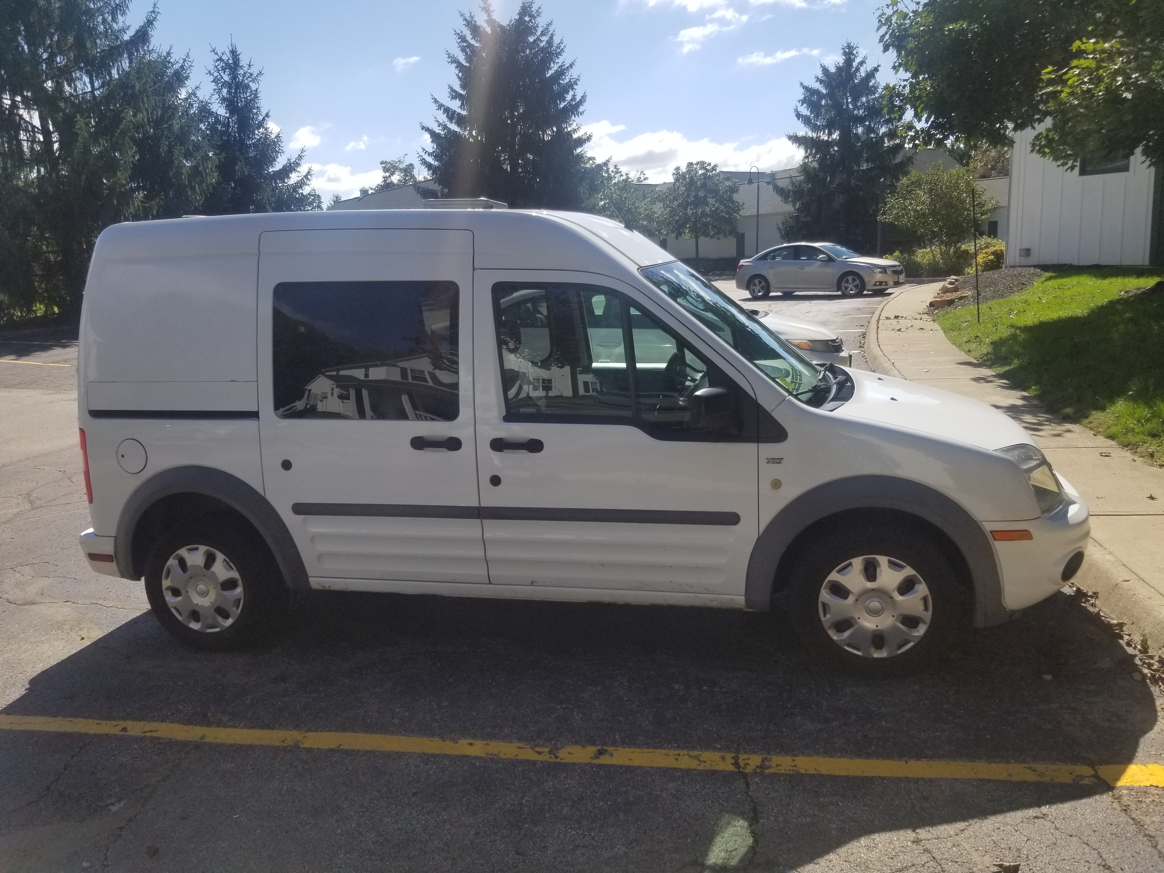 Used 2013 Ford Transit Connect XLT FWD image 4
