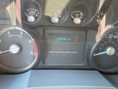 Used 2015 Ford F350 XLT AWD/4WD image 5
