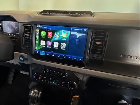 Used 2021 Ford Bronco Badlands image 10