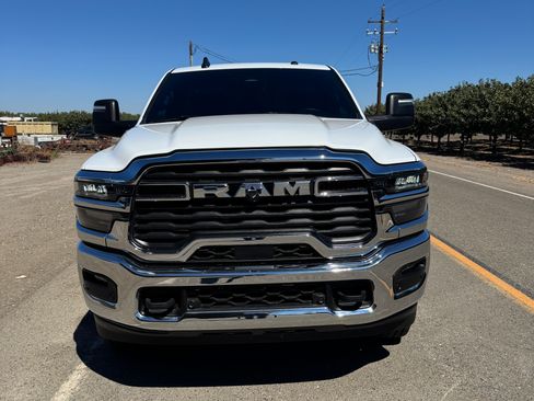 Used 2026 RAM 2500 Tradesman AWD/4WD image 9