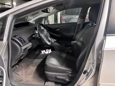 Used 2010 Toyota Prius Five FWD image 11