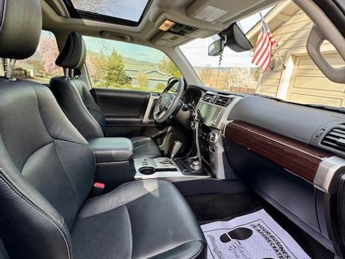 Used 2021 Toyota 4Runner Limited image 6