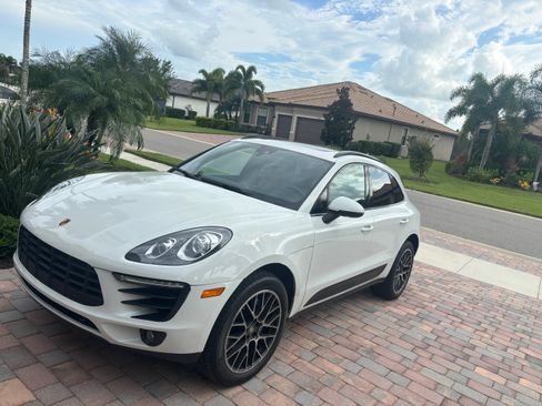 Used 2017 Porsche Macan S AWD/4WD image 1