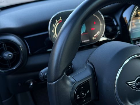 Used 2023 MINI Cooper S FWD image 5