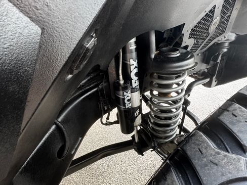 Used 2016 Jeep Wrangler Unlimited Rubicon image 11