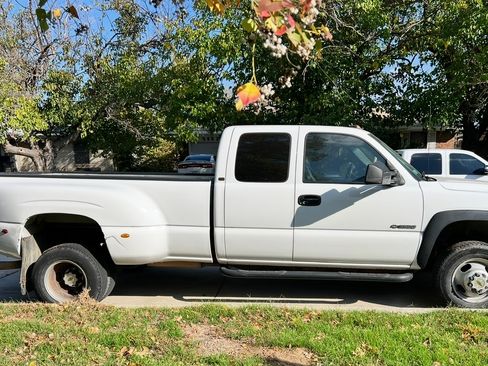 Used 2001 Chevrolet Silverado 3500 Long Bed image 5