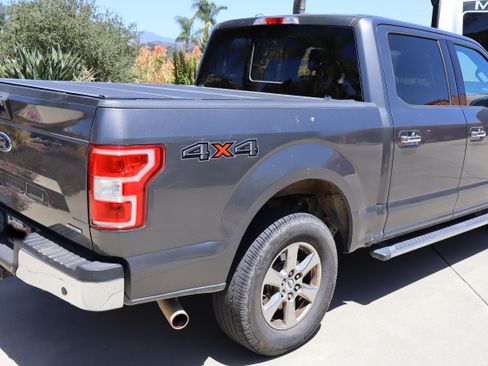 Used 2018 Ford F150 XLT w/ Equipment Group 302A Luxury AWD/4WD image 6