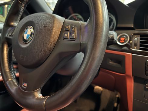 Used 2010 BMW M3 Convertible image 11