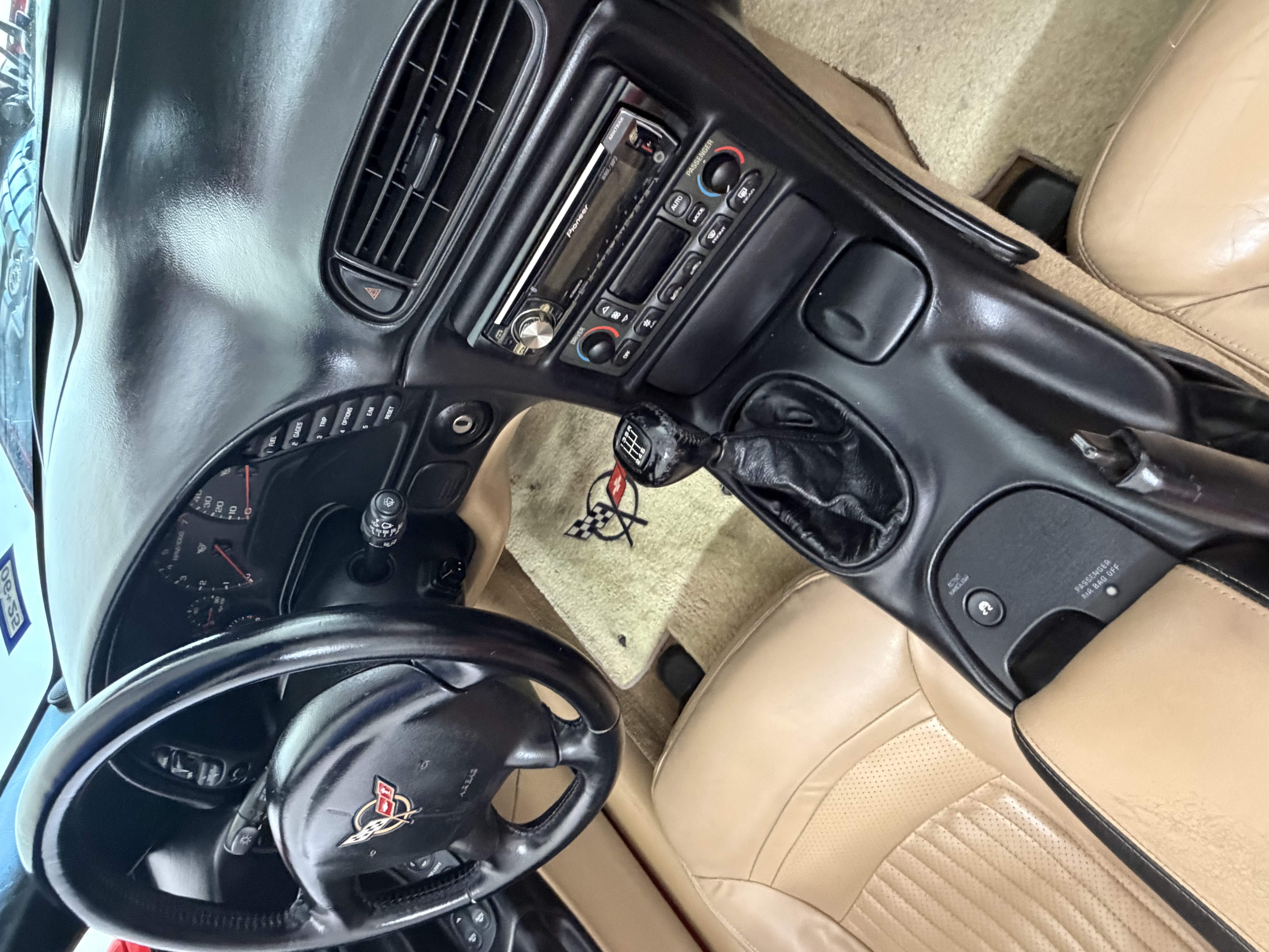 Used 2001 Chevrolet Corvette Convertible w/ Preferred Equipment Group2 RWD image 4