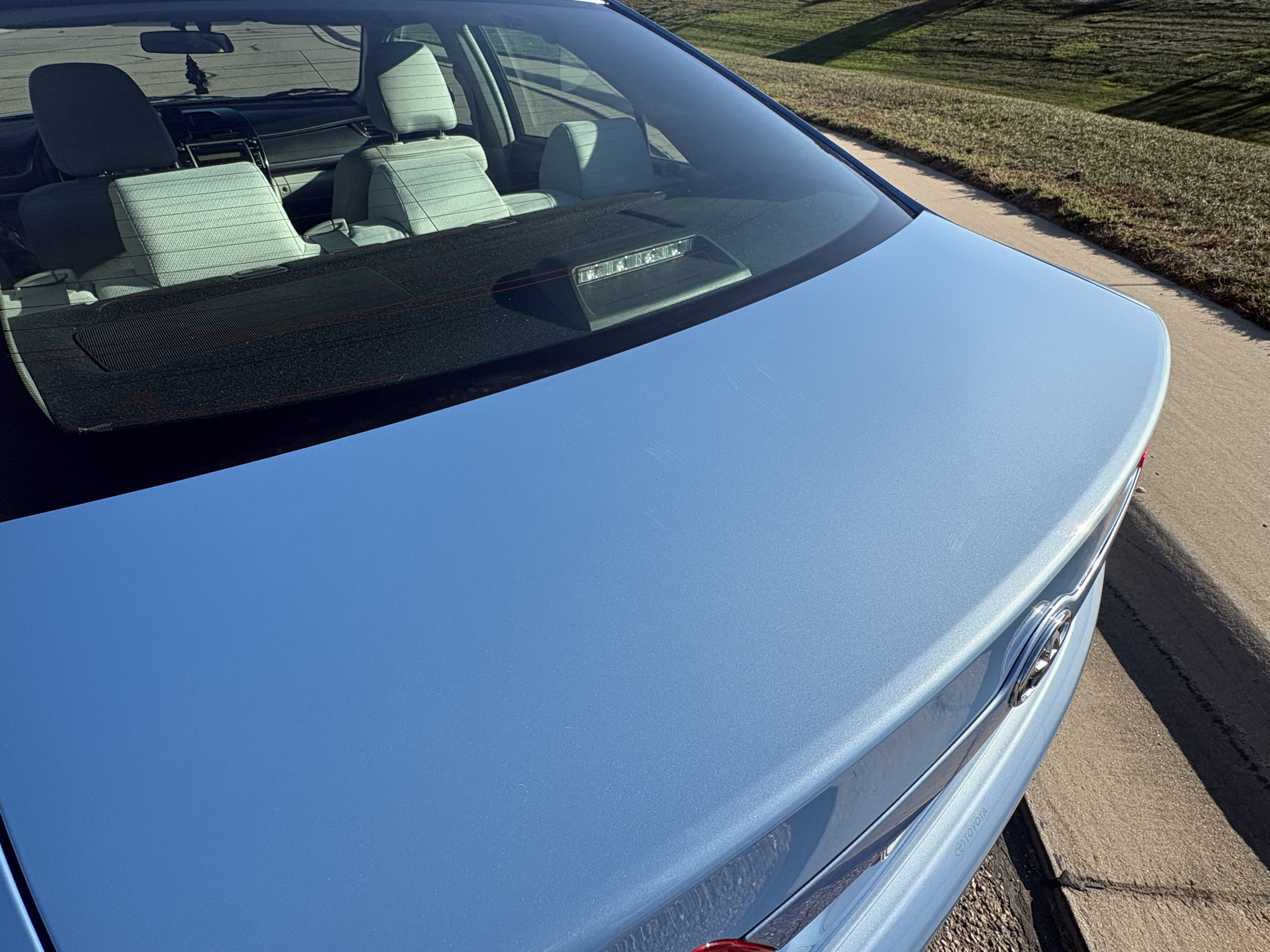 Used 2012 Toyota Camry LE FWD image 4