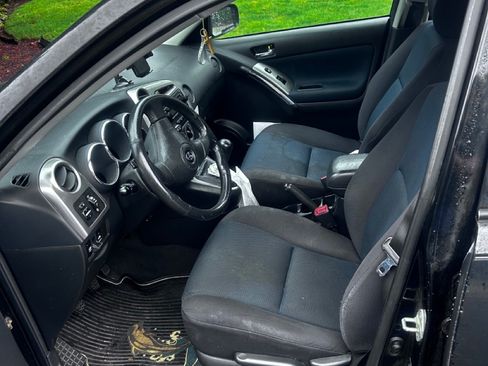 Used 2005 Toyota Matrix XR image 12