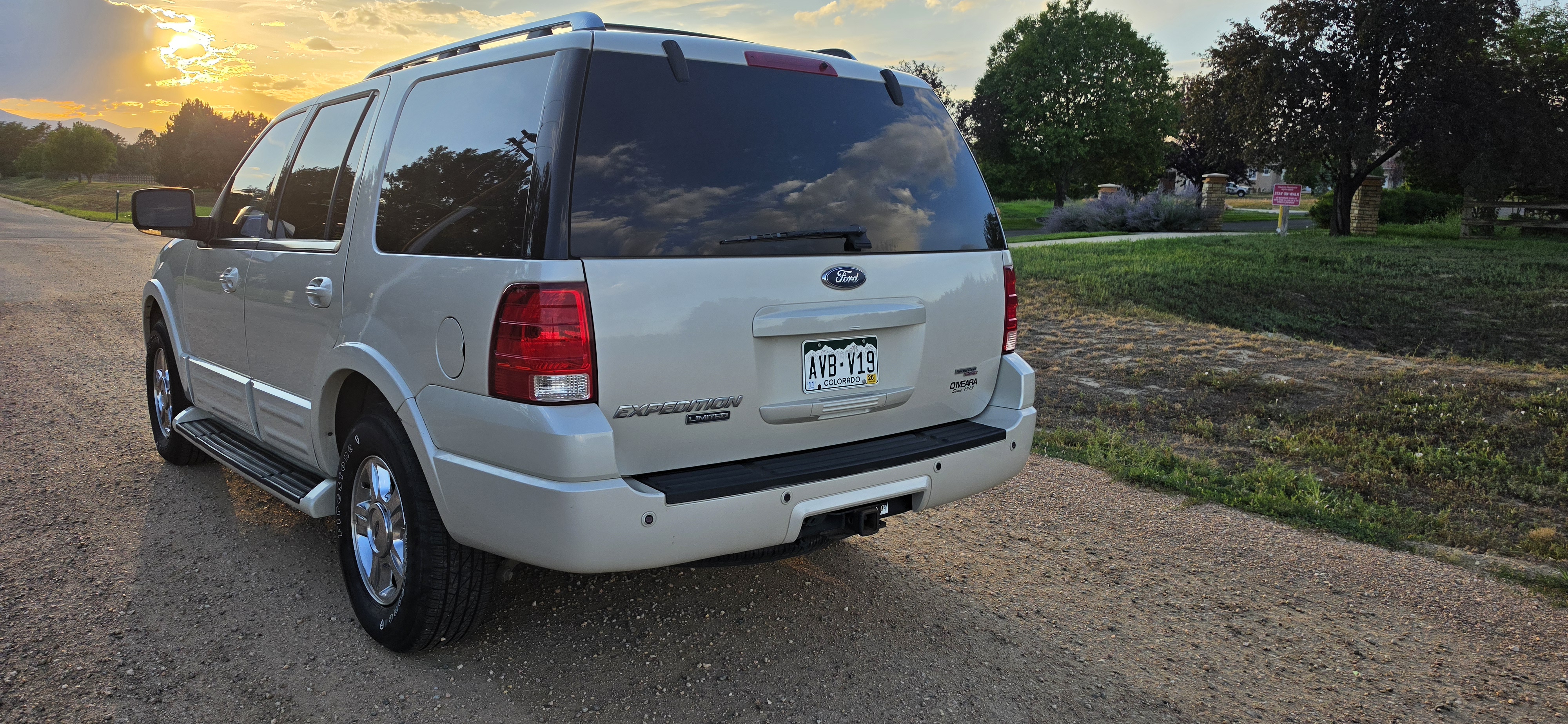 Used 2005 Ford Expedition Limited AWD/4WD image 6
