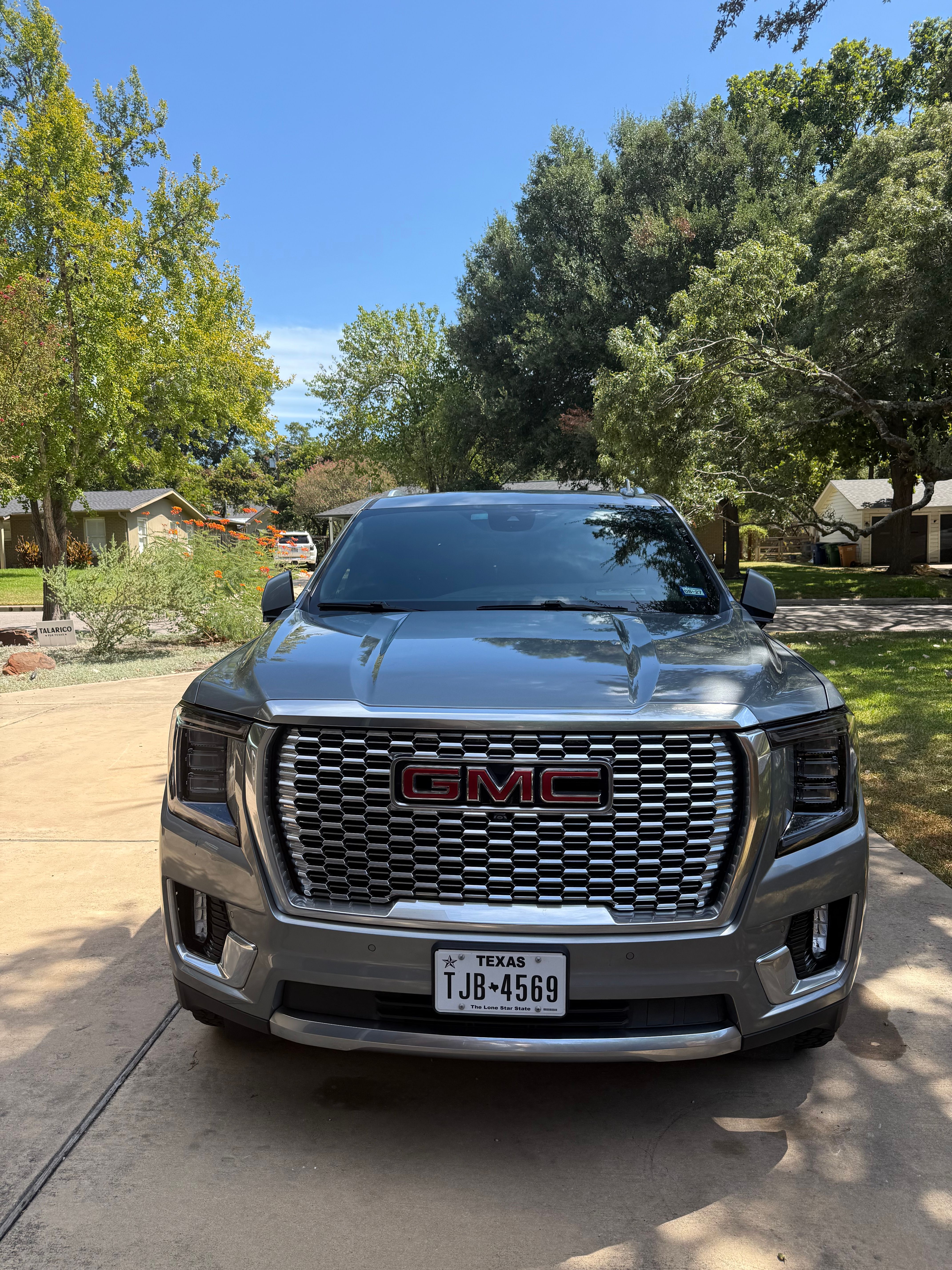 Used 2023 GMC Yukon Denali w/ Denali Reserve Package AWD/4WD image 8