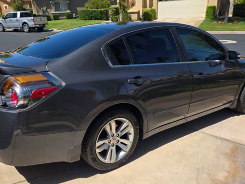 Used 2012 Nissan Altima 3.5 SR image 8