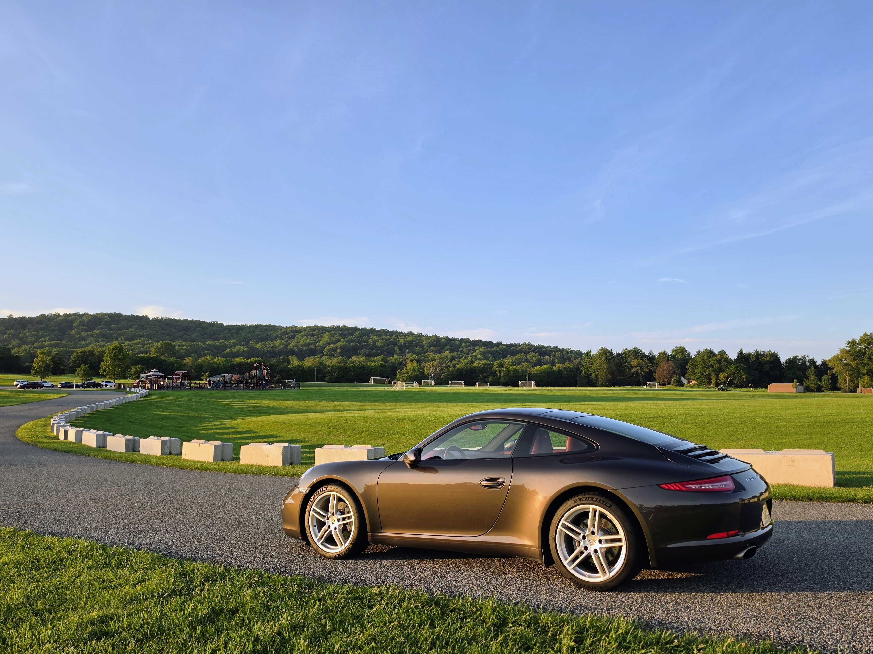Used 2013 Porsche 911 GT3 RS image 2