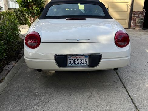 Used 2002 Ford Thunderbird image 4