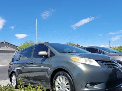 Used 2011 Toyota Sienna Limited w/ Premium Pkg