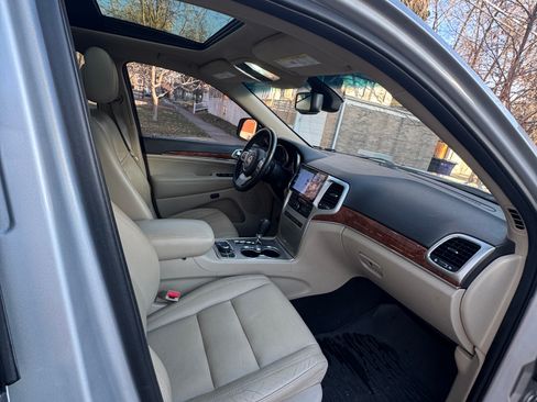 Used 2011 Jeep Grand Cherokee Limited image 6