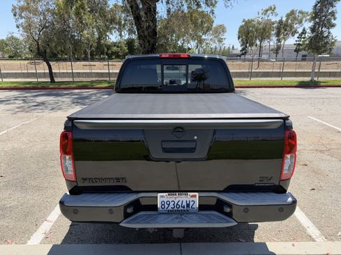 Used 2019 Nissan Frontier SV w/ Value Truck Package RWD image 8