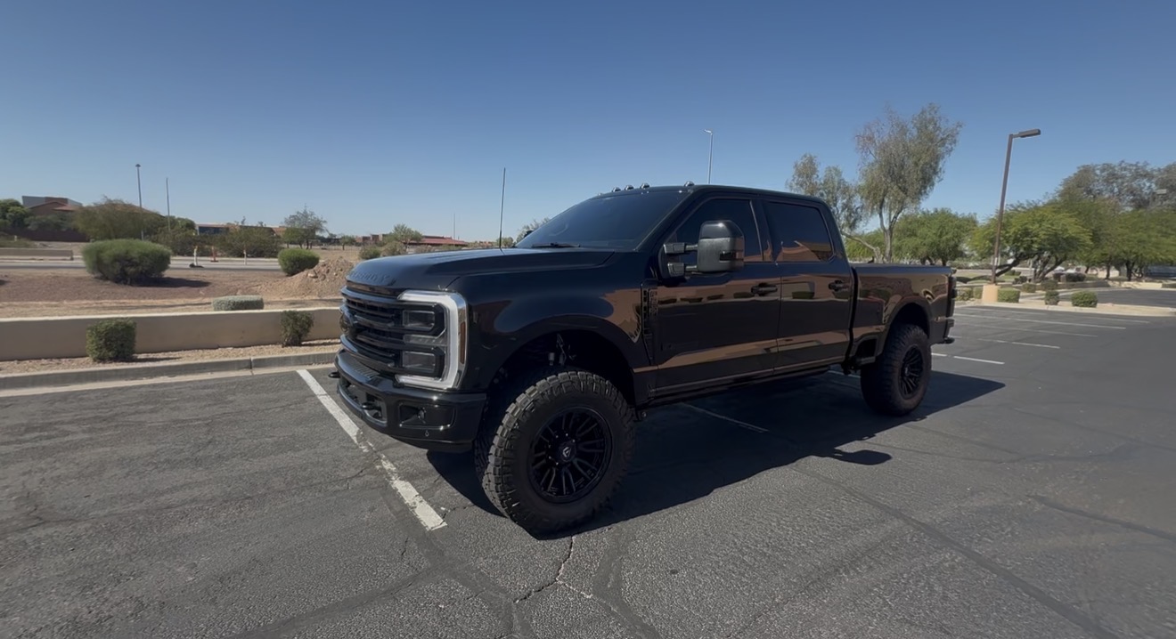 Used 2026 Ford F250 Platinum w/ Platinum Plus Package AWD/4WD image 1