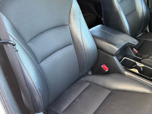 Used 2016 Honda Accord Sport image 22