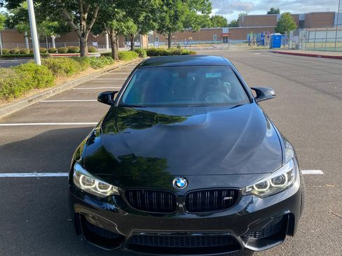 Used 2018 BMW M4 Convertible w/ Competition Package RWD image 1