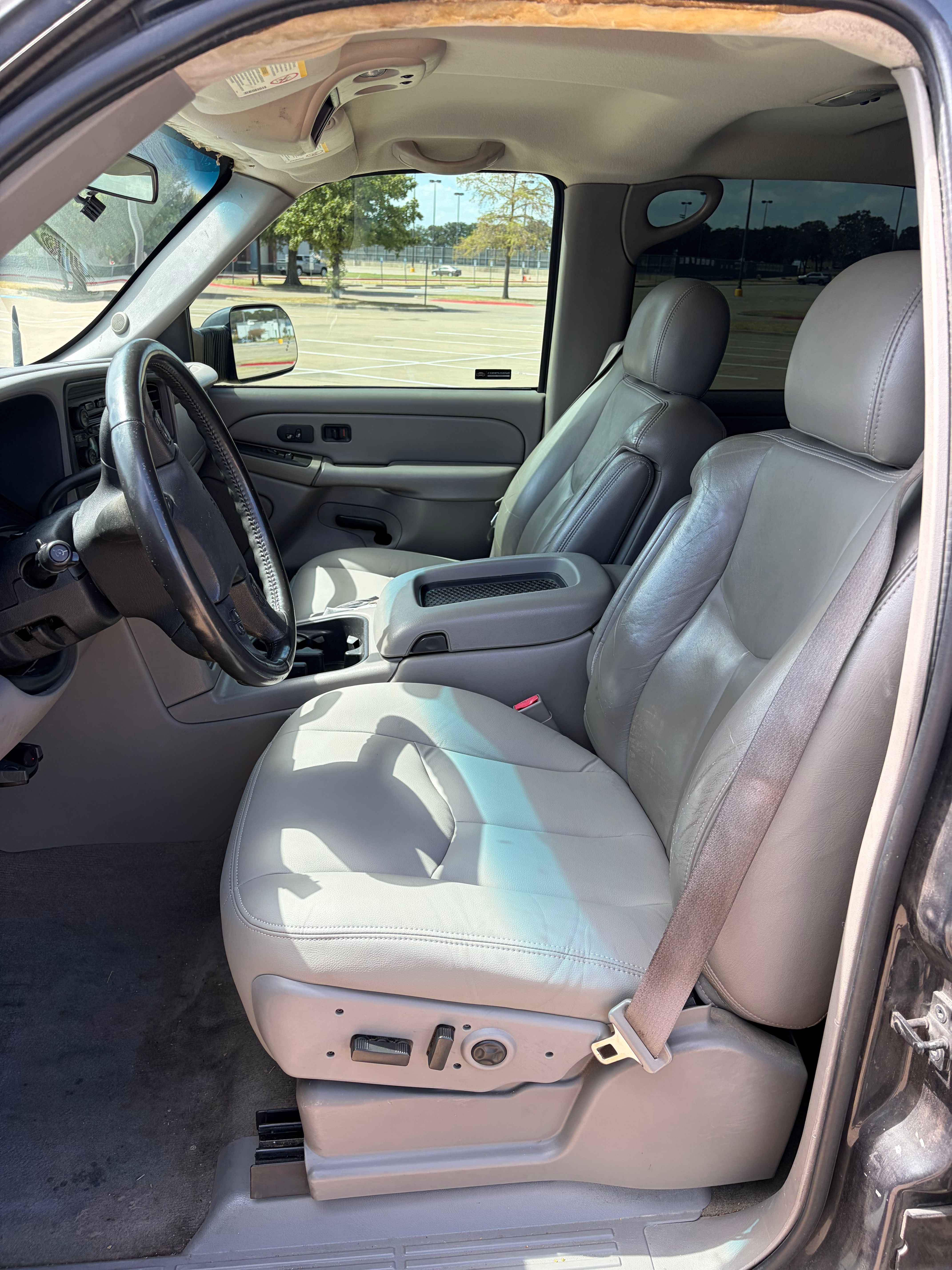 Used 2004 GMC Sierra 2500 SLT RWD image 16