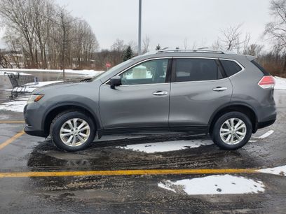 Used 2016 Nissan Rogue SV w/ SV Premium Package