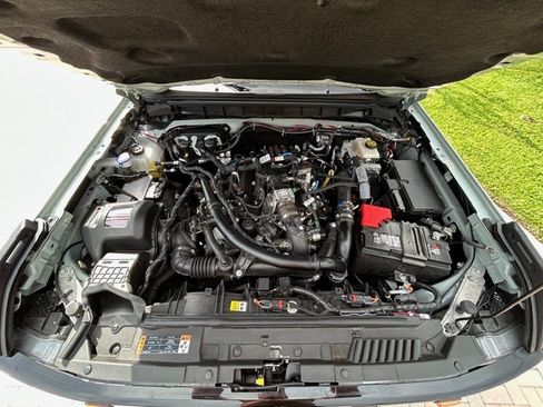 Used 2023 Ford Bronco Wildtrak image 10