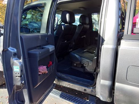 Used 2013 Ford F350 Lariat w/ Chrome Pkg image 6