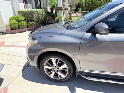 Used 2015 Nissan Pathfinder Platinum w/ Cargo Package FWD image 8