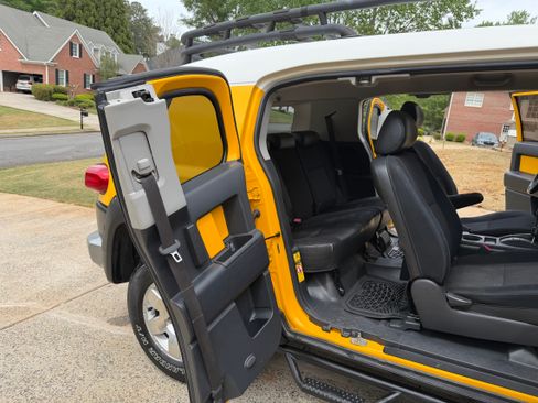 Used 2007 Toyota FJ Cruiser 2WD image 15
