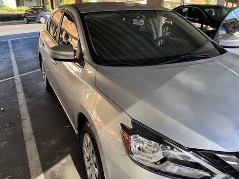 Used 2016 Nissan Sentra S image 17