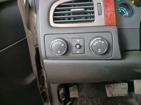 Used 2008 Chevrolet Suburban LT w/ LT Preferred Equipment Group image 19