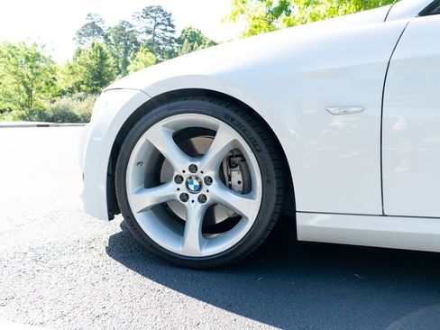 Used 2013 BMW 335i Coupe image 26