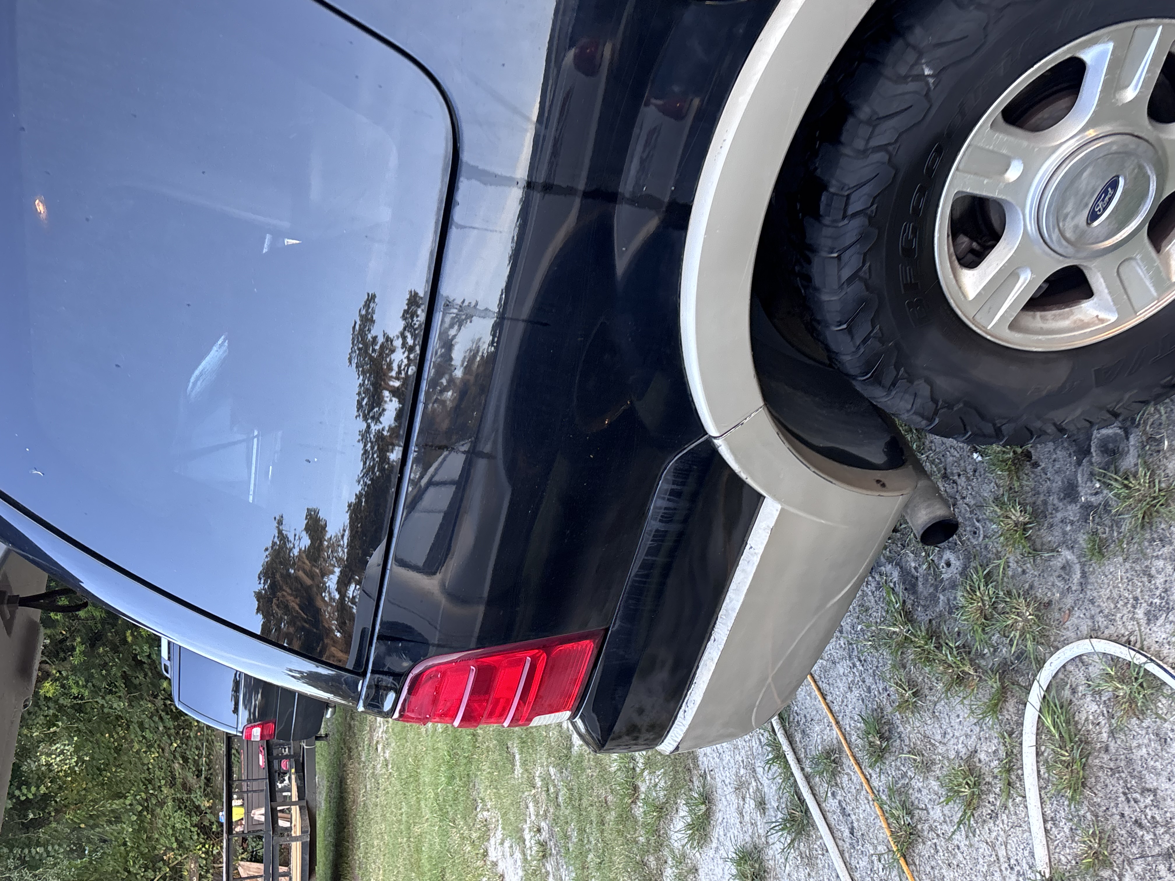 Used 2005 Ford Expedition Eddie Bauer RWD image 6