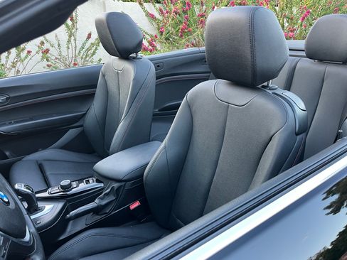 Used 2017 BMW 230i Convertible image 11