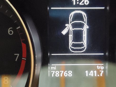 Used 2018 Volkswagen Passat 3.6 image 14