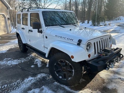 Used 2012 Jeep Wrangler Unlimited Rubicon w/ Connectivity Group image 4