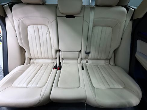 Used 2018 Audi Q5 Prestige w/ Prestige Package image 16