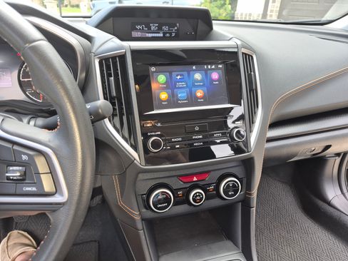 Used 2023 Subaru Crosstrek 2.0i Premium AWD/4WD image 8